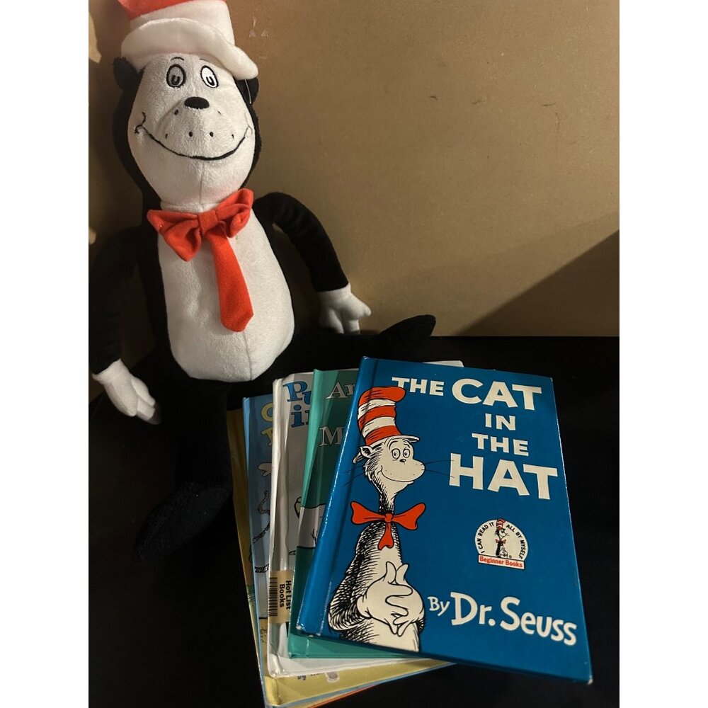 Children’s beginner 5 book bundle Dr Suess Cat in Hat Vintage Go To Zoo